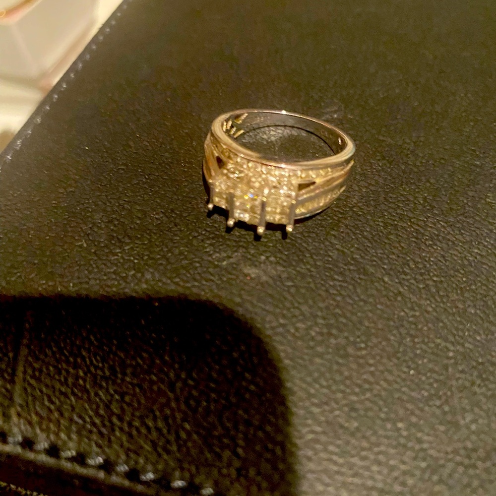 White gold 1 carat diamond ring size 61/2.